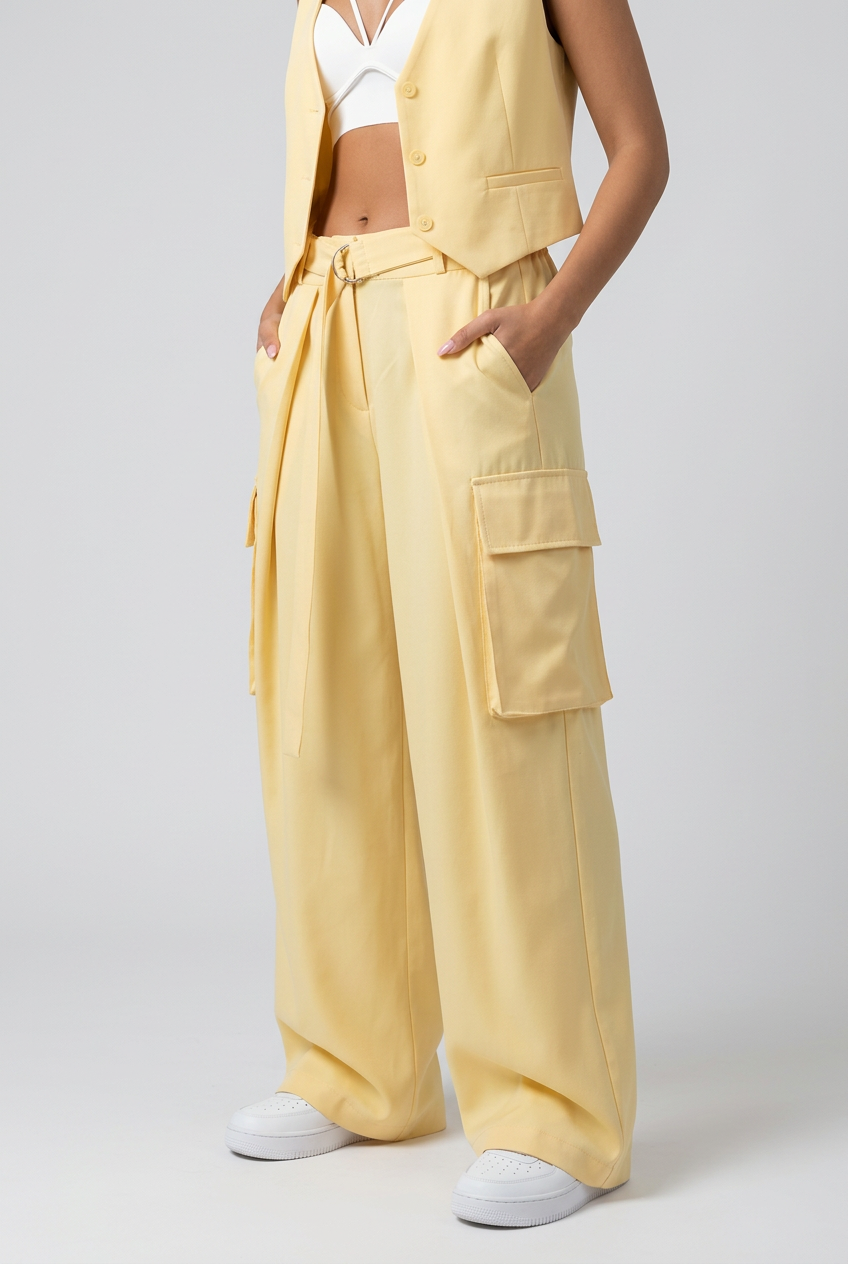 Avena Cargo Yellow