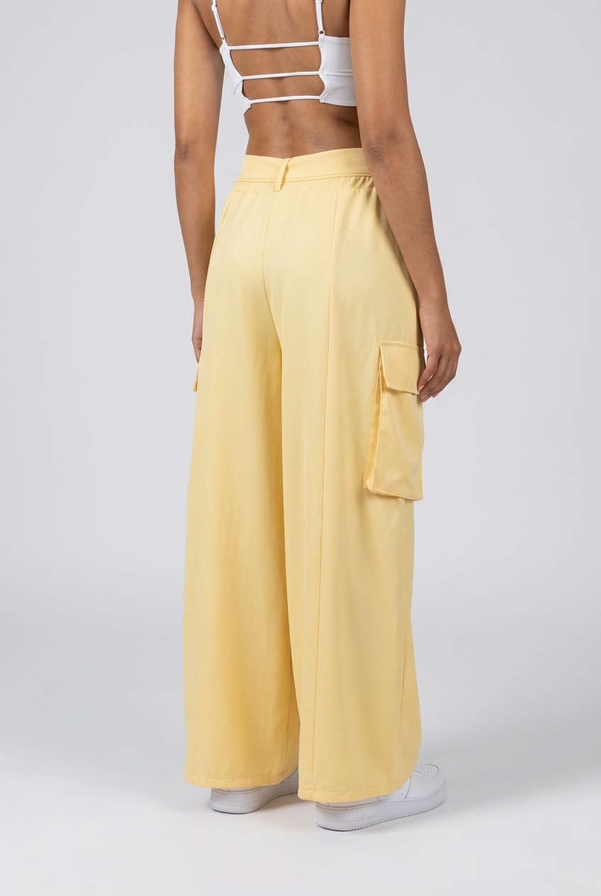 Avena Cargo Yellow